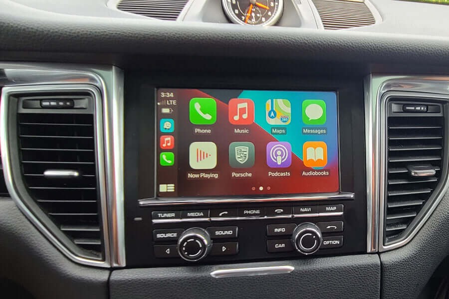 Carplay in a 2015 Porsche macan wireless