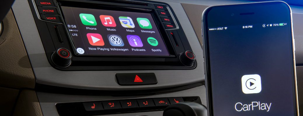 How to use Apple Carplay?