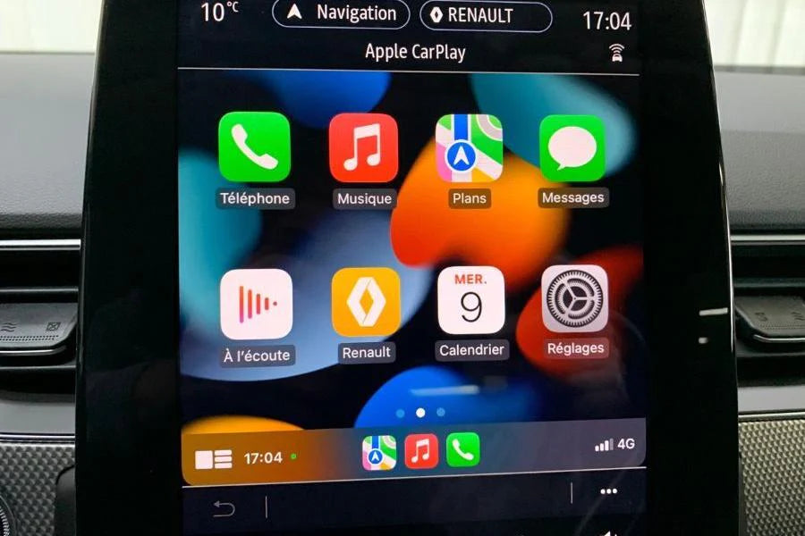 Apple Carplay on Renault Arkana, how to connect?
