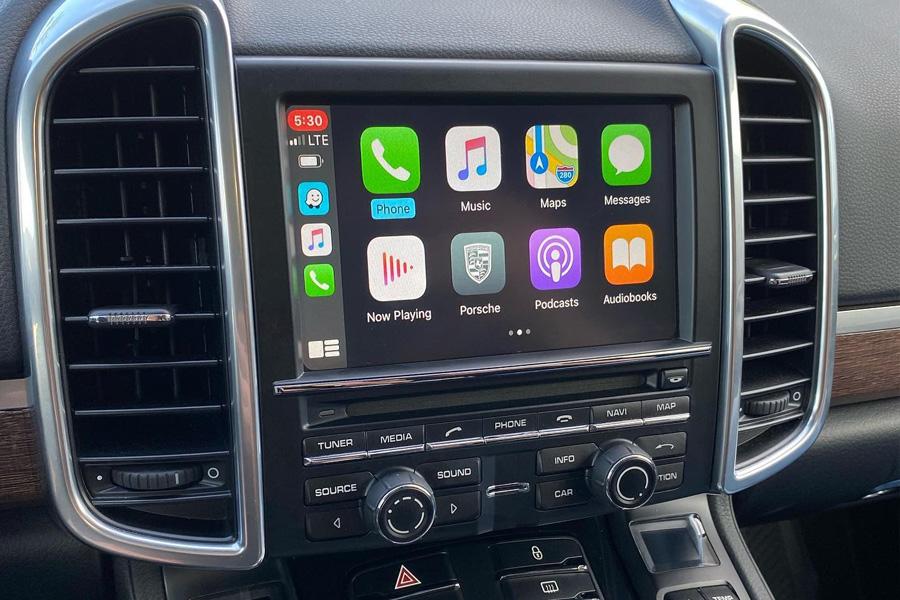 Carplay retrofit for Porsche
