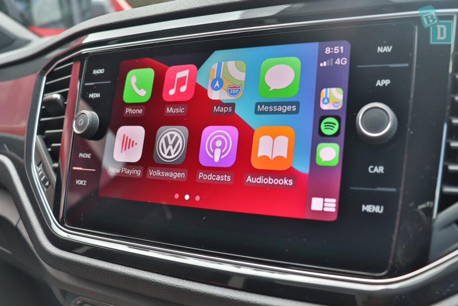 How do I install Carplay in my T-Roc?