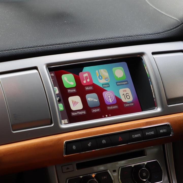 Apple Carplay in a 2008 Jaguar XF
