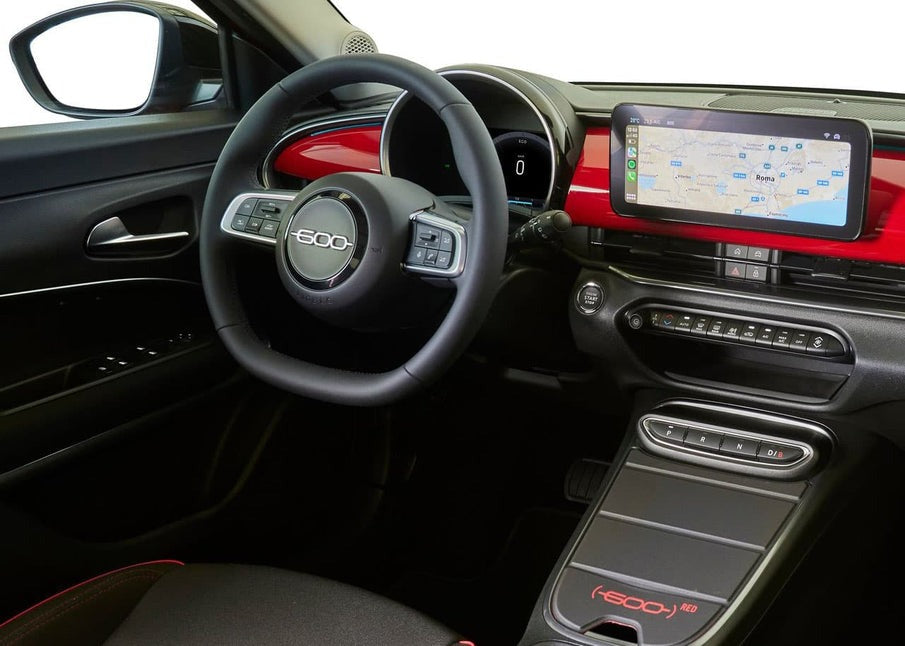 Apple Carplay in the new Fiat 600: make driving easier and safer