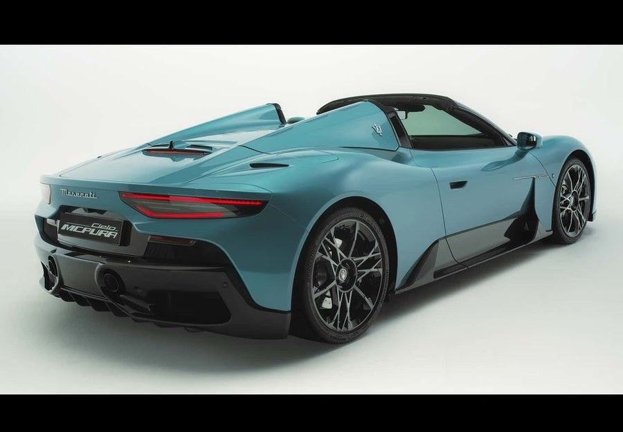 CarPlay in the 2025 Maserati MCPura