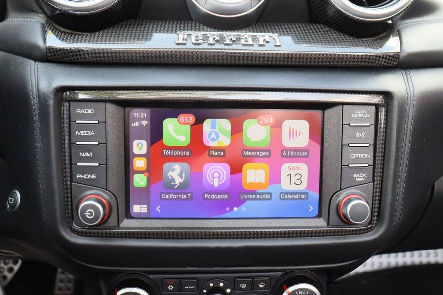 Carplay in Ferrari California T
