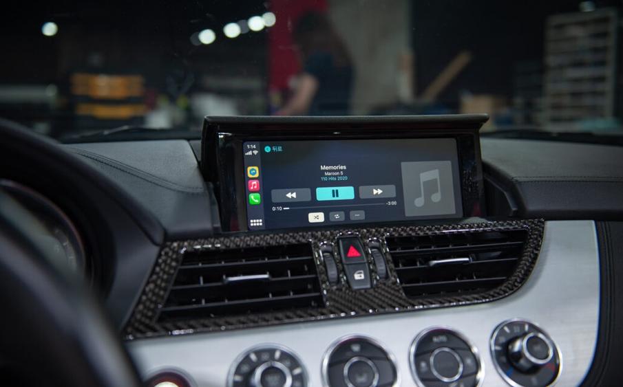 How do I install CarPlay in my BMW Z4?