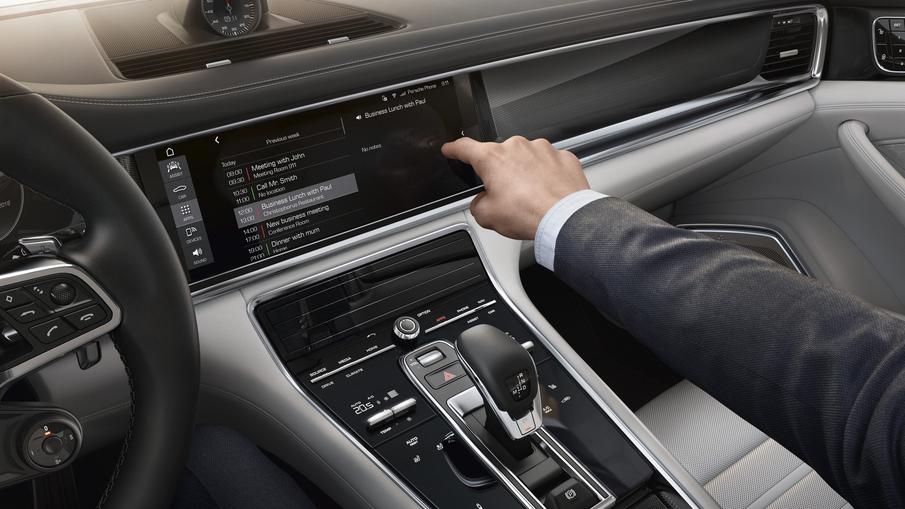 How to use Porsche Connect?