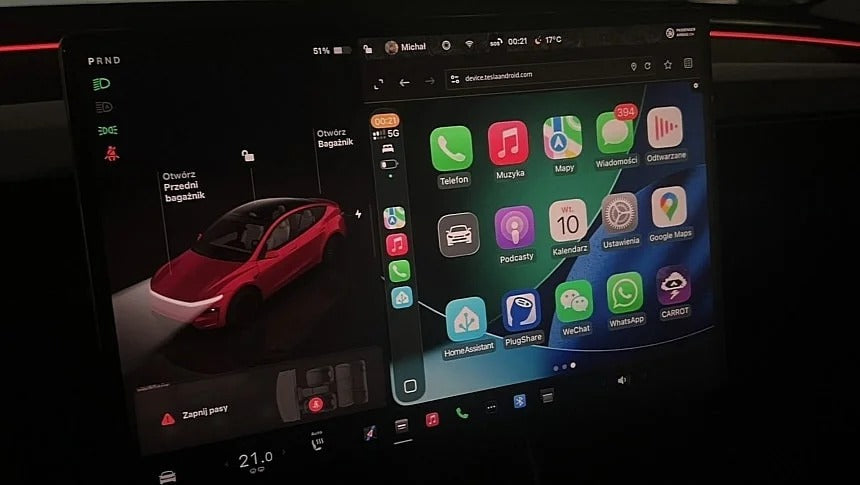 Tesla CarPlay 2026